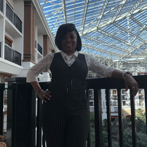 Meet your Posher, Marquis - Picture 4 of 10